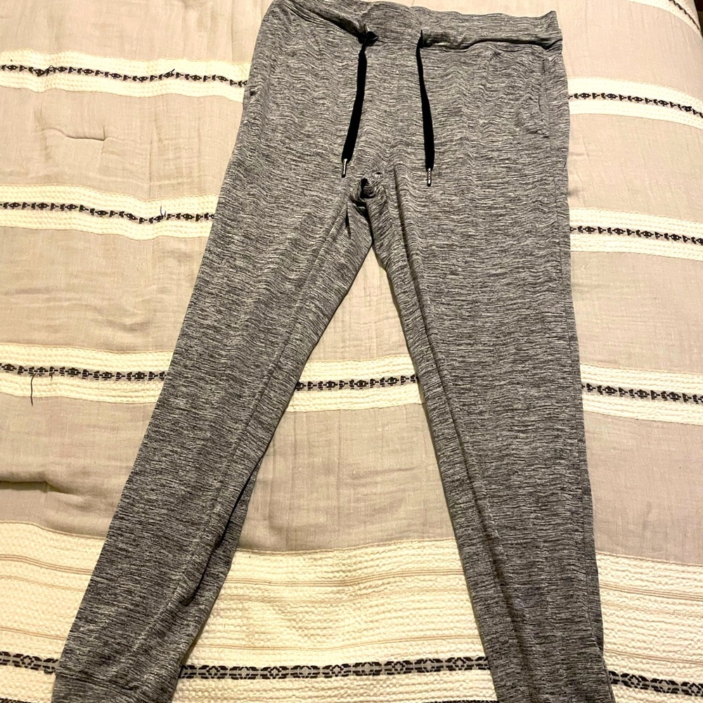 Born primitive joggers